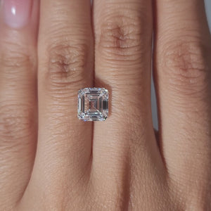 Art Deco-style video of 3.09ct Asscher diamond in warm lighting