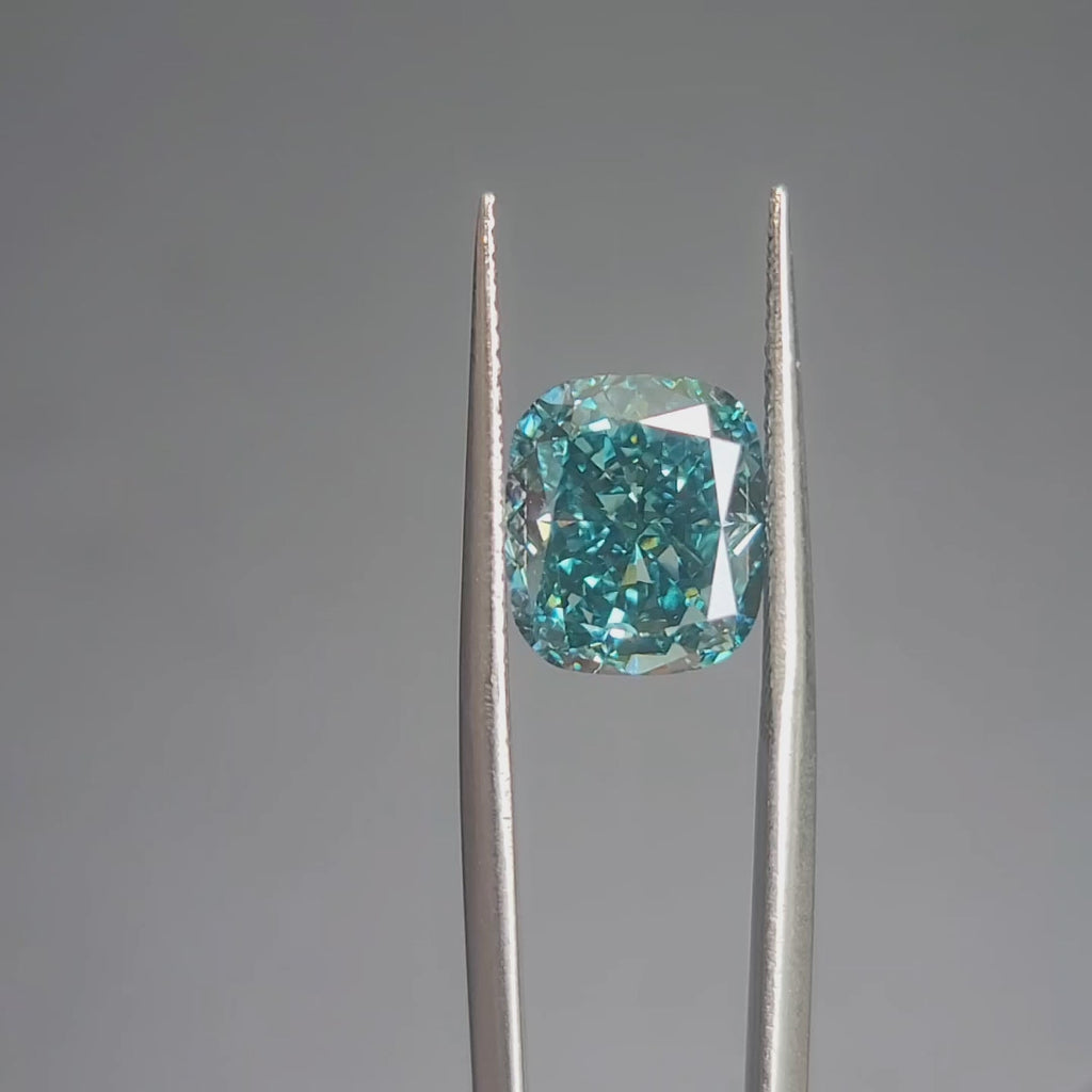 Color depth video of 5.122ct cushion cut fancy intense green