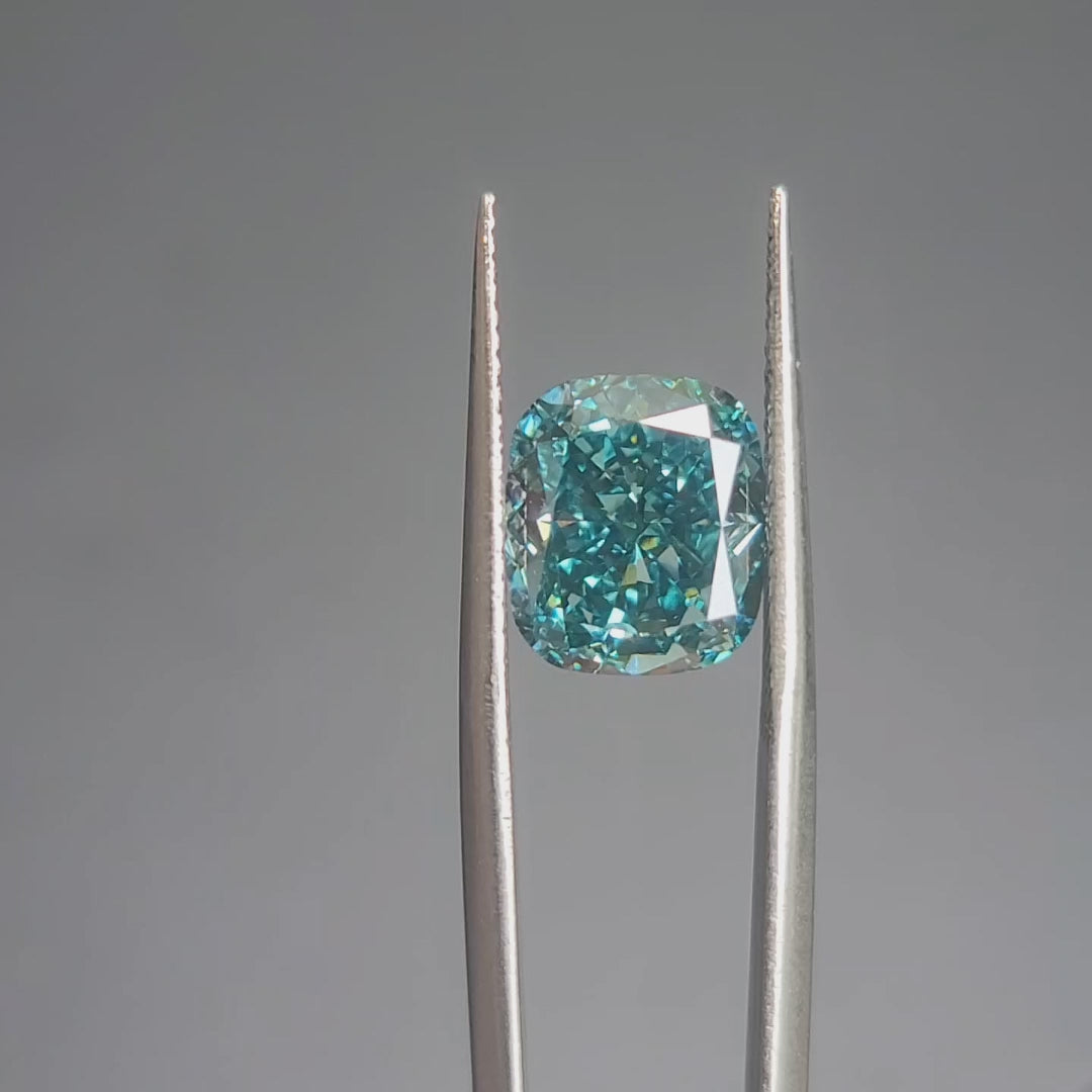 Color depth video of 5.122ct cushion cut fancy intense green