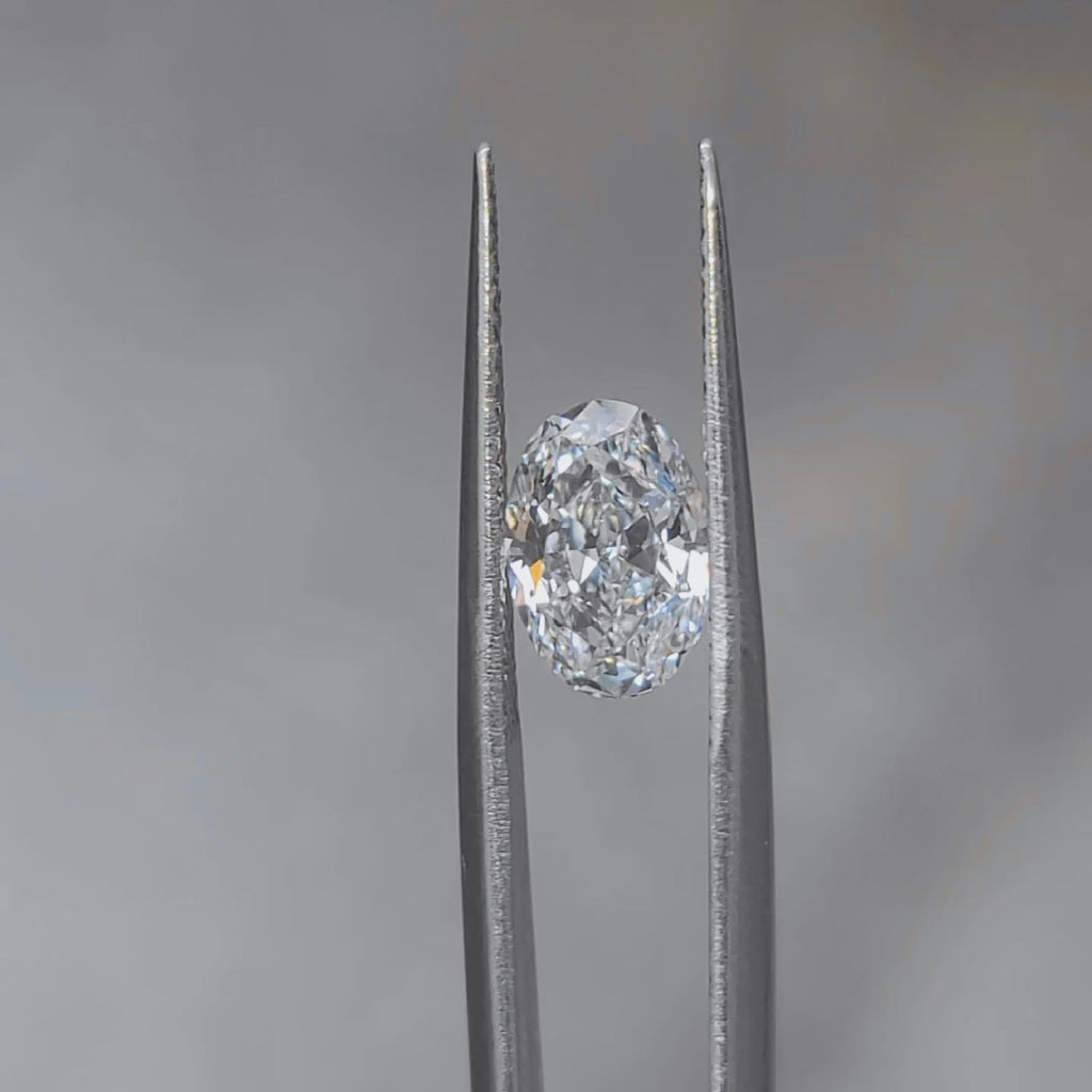 Sparkle video of 2.108ct oval rose cut's large facet pattern