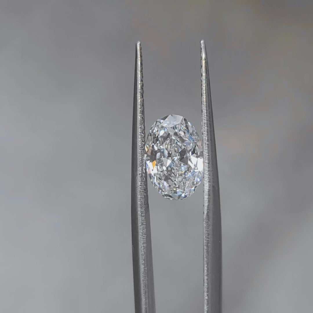 Sparkle video of 2.108ct oval rose cut's large facet pattern