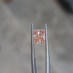2.01ct princess cut pink diamond video showing square brilliance in sunlight