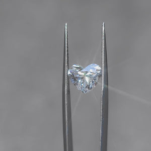 Romantic sunlight video of 2.378ct heart E color VVS1 diamond