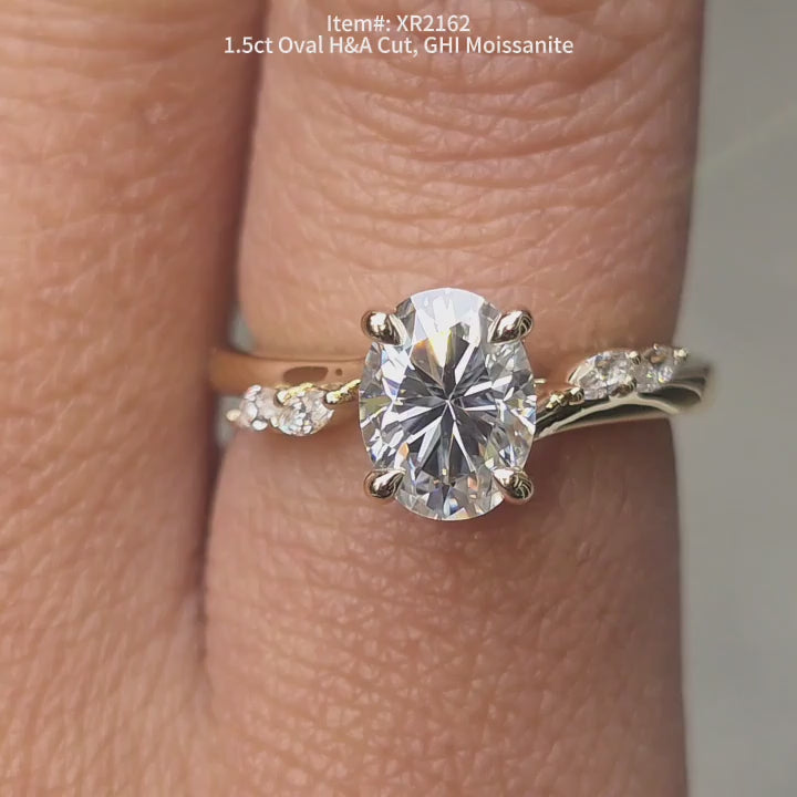 Doveggs XR2162 oval side stones moissanite engagement ring