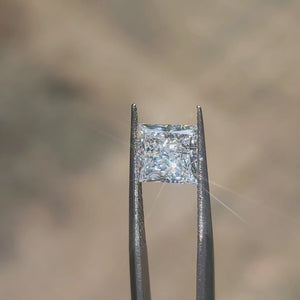 Sunlight video showing 2.507ct princess cut diamond's D color brilliance lab diamond