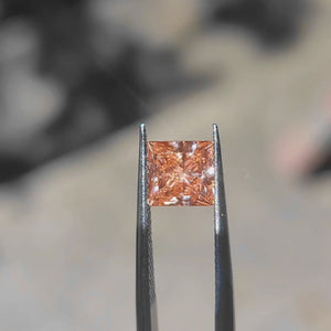 360-degree video showing 2.067ct princess cut lab diamond's fancy vivid pink color in sunlight