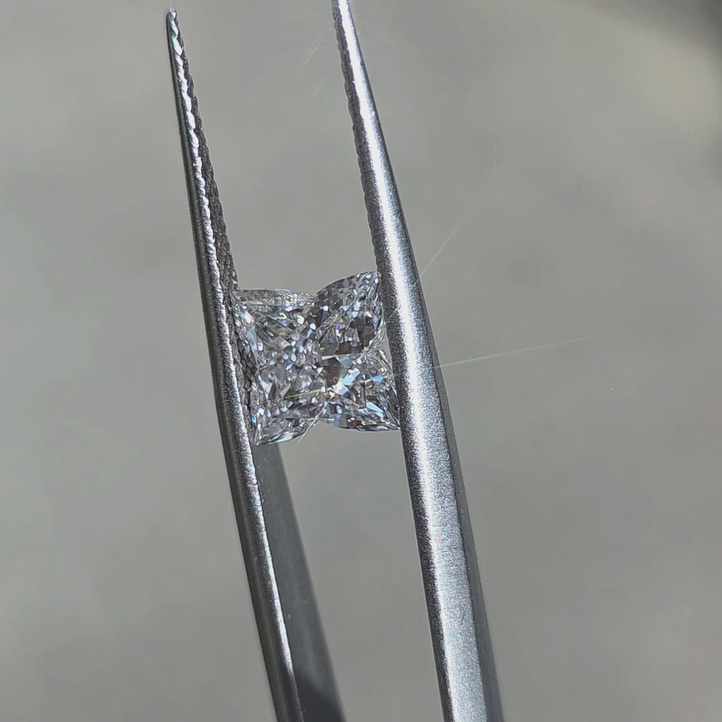 See a 2.20ct unique four leaf clover brilliant cut lab diamond sparkle in sunlight.