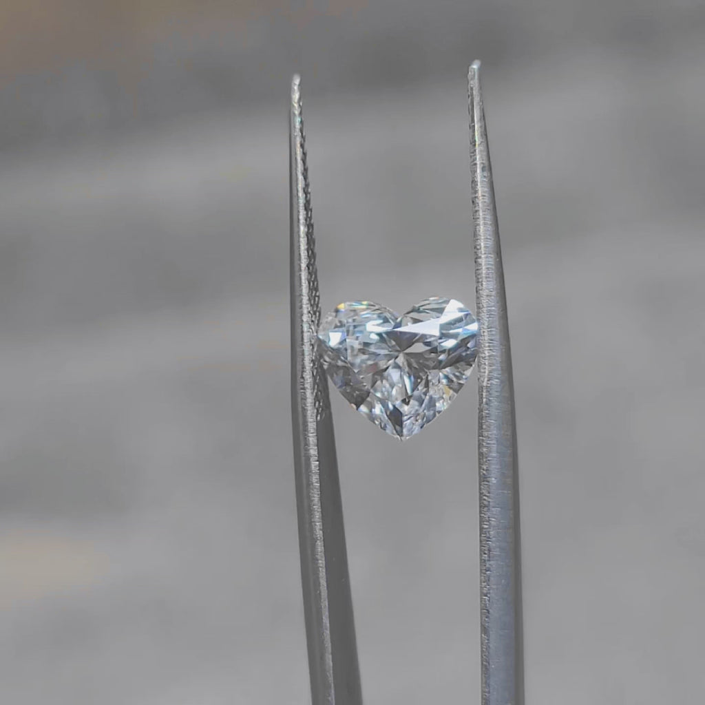Outdoor video highlighting 2.54ct heart diamond's romantic silhouette
