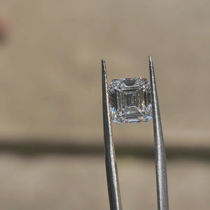 3.09ct Asscher lab diamond (D/VVS1) in sunlight, showcasing hall-of-mirrors effect