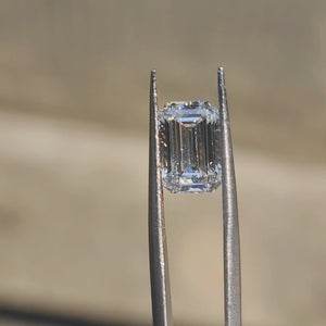 3.21ct emerald lab diamond (D/VVS1) in sunlight, showcasing clean step-cuts