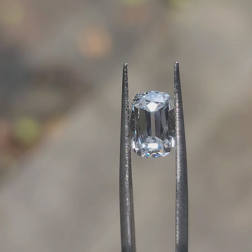 Outdoor video of 3.02ct old mine cut's D color depth