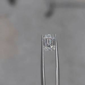 2.062ct emerald cut F color diamond's icy appearance in daylight