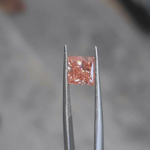 2.41ct princess cut pink diamond video showing square facets in sunlight