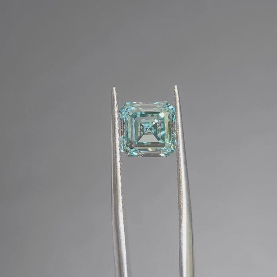 Art deco-style video of 3.044ct Asscher cut's facets