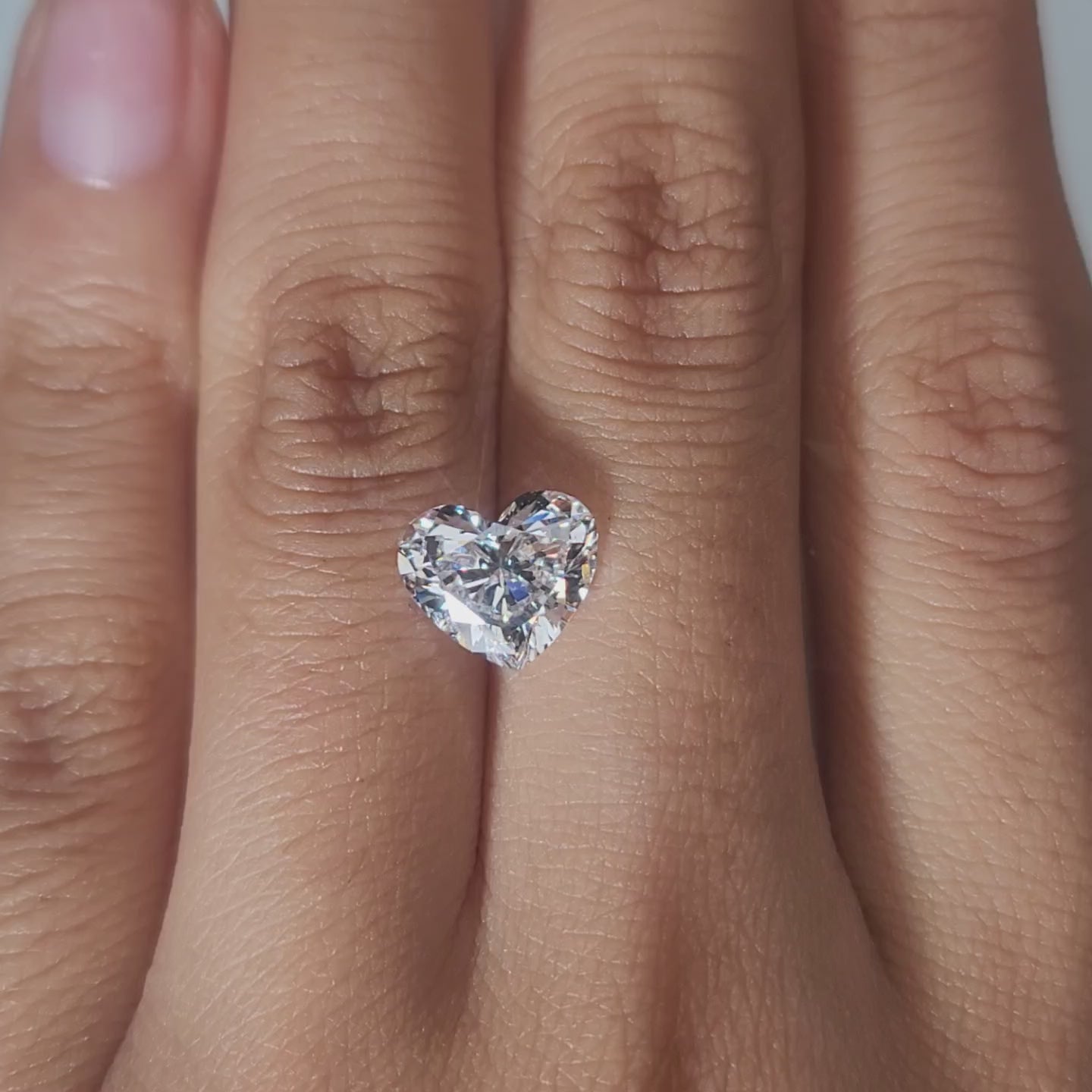 video of 2.510ct heart diamond in soft glow