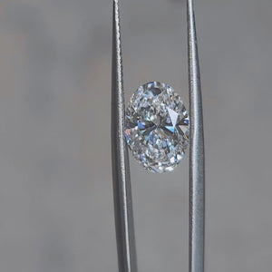 Sunlit brilliance video of 3.147ct oval D color VVS1 diamond