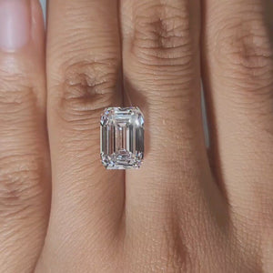Hand-modeled video showing emerald cut's lab diamond vintage appeal