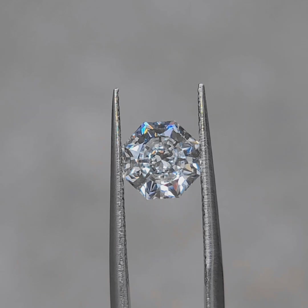 "Sunlight video showing 2.165ct modified octagon cut diamond's unique geometry"