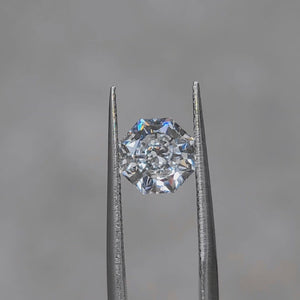 "Sunlight video showing 2.165ct modified octagon cut diamond's unique geometry"