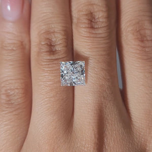 Statement ring video of 3.19ct princess diamond in warm glow