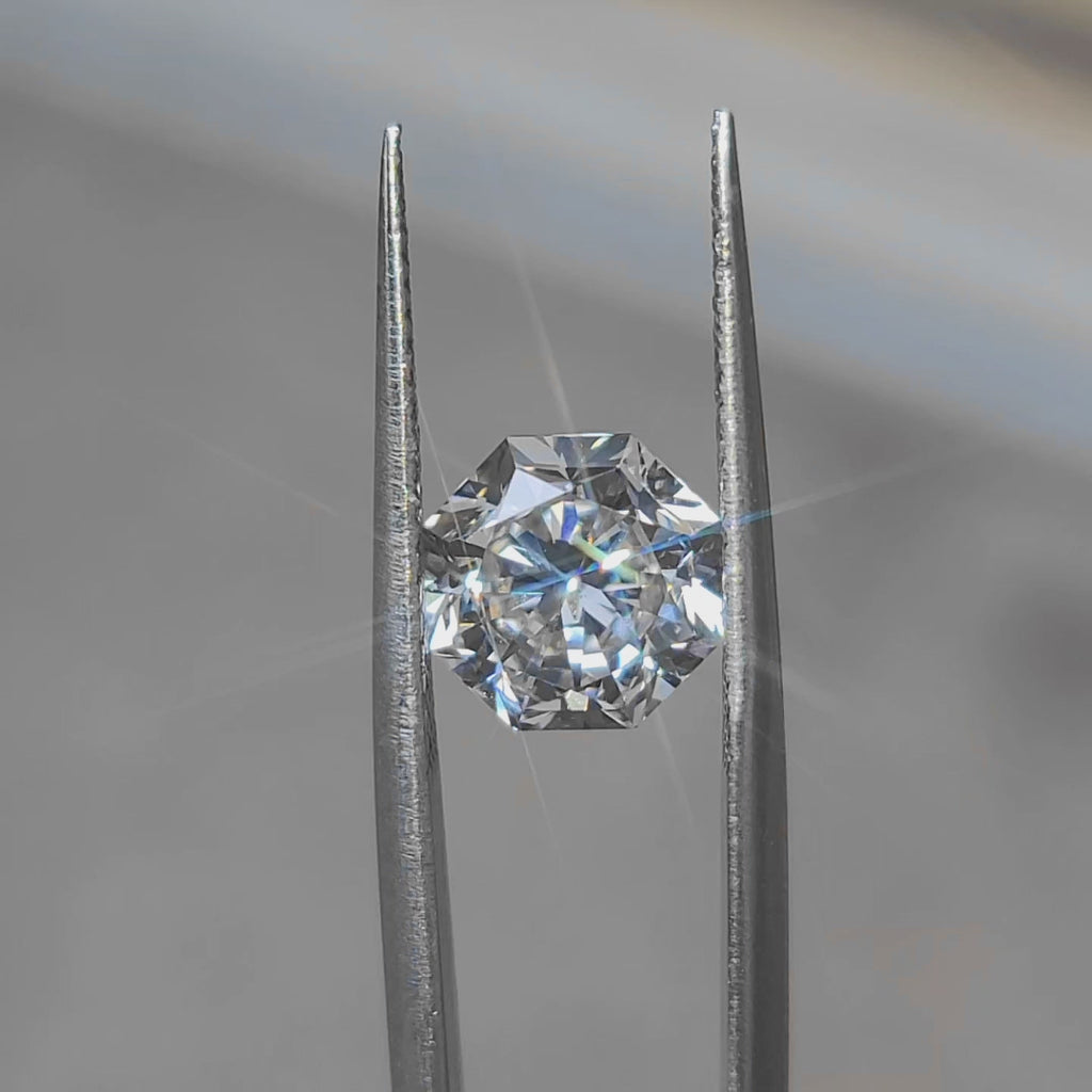 "Sunlight video showing 3.496ct modified octagon cut diamond's statement size"