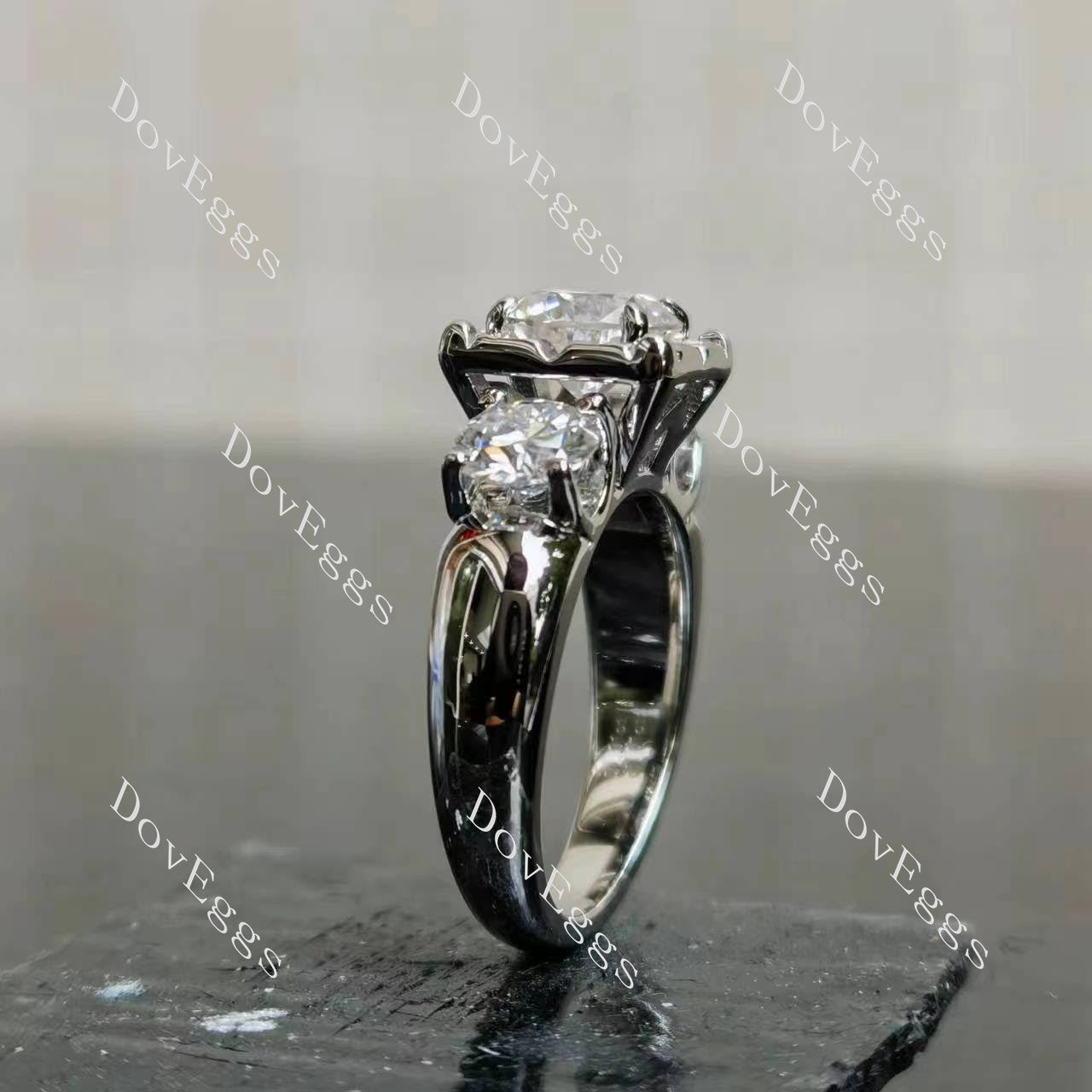 (size 4.25) Doveggs sterling silver 1ct round moissanite bridal set(2rings)