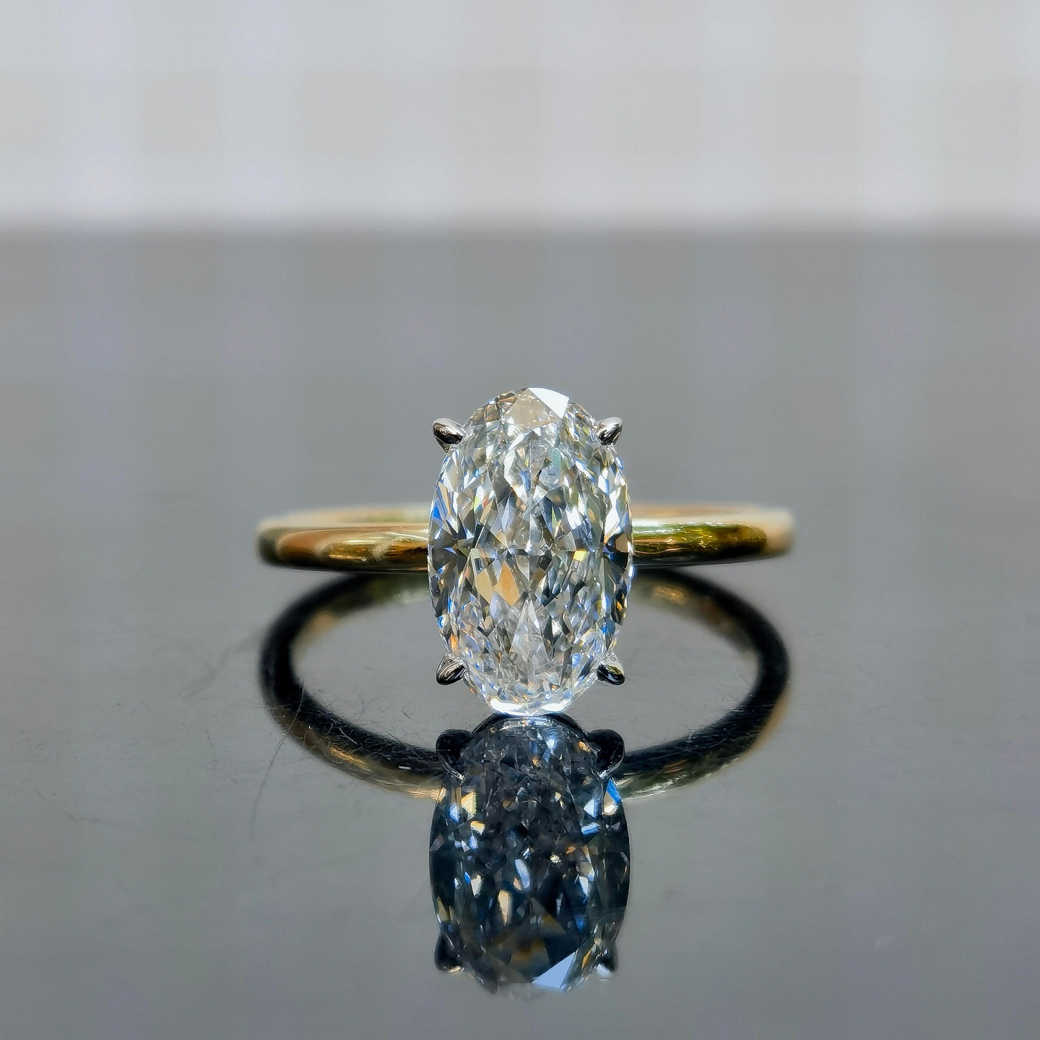 Semi mount for 2.75ct oval Stone