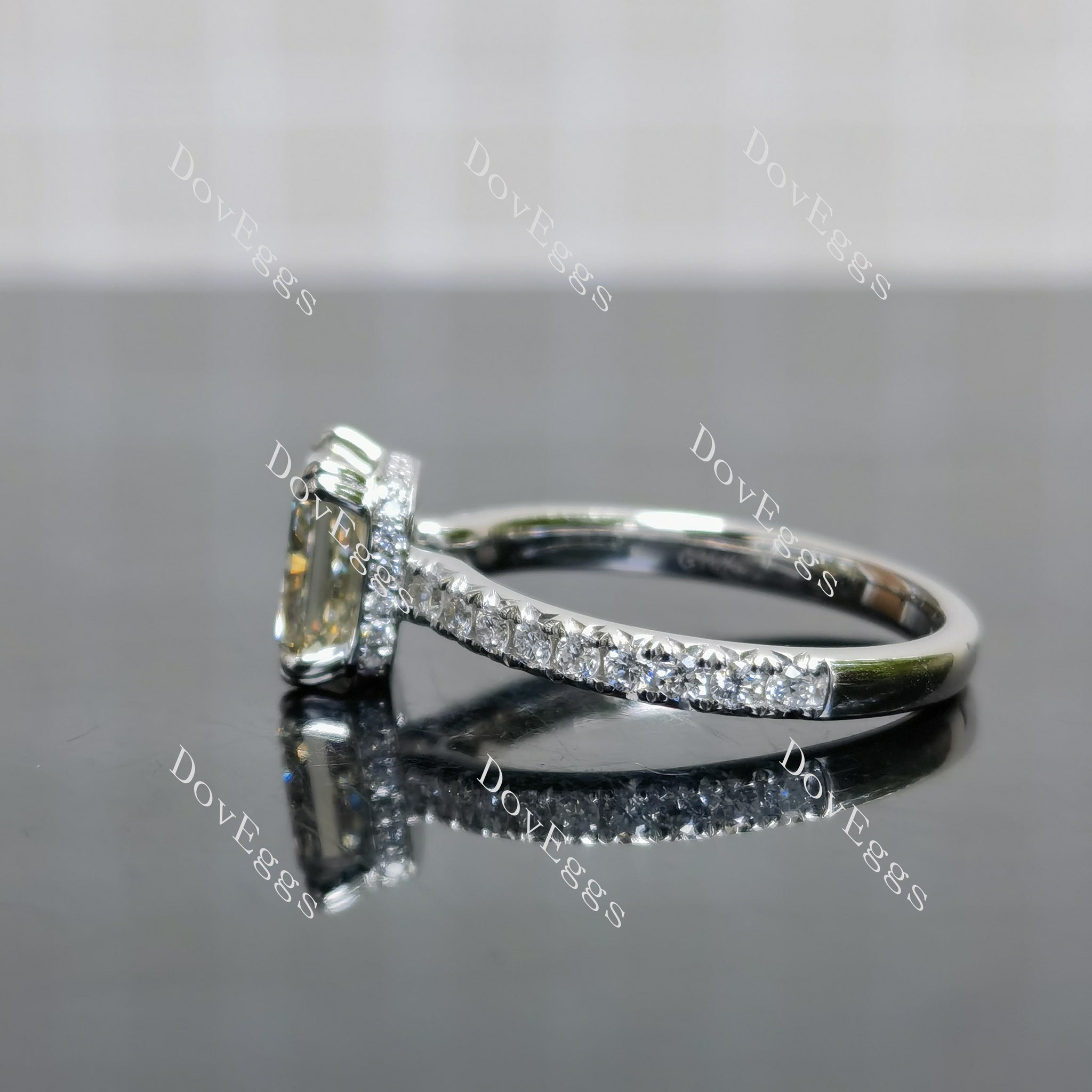 (size 7.75) Doveggs 10k white gold 2.69ct radiant Very Good lab grown diamond ring