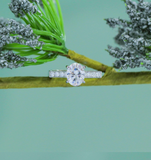 Doveggs oval 2 carat FG color channel set vintage moissanite ring (size 7)