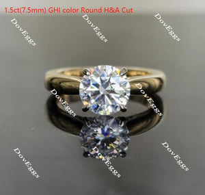 Doveggs round solitaire moissanite engagement ring