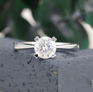 doveggs round solitaire moissanite engagement ring