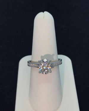 Doveggs 2ct oval full eternity moissanite engagement ring (size 7)