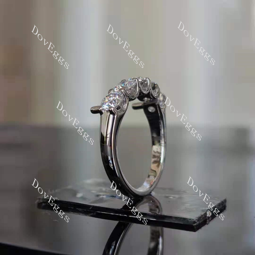 Doveggs five stone moissanite/lab grown diamond wedding band-2.0mm band width