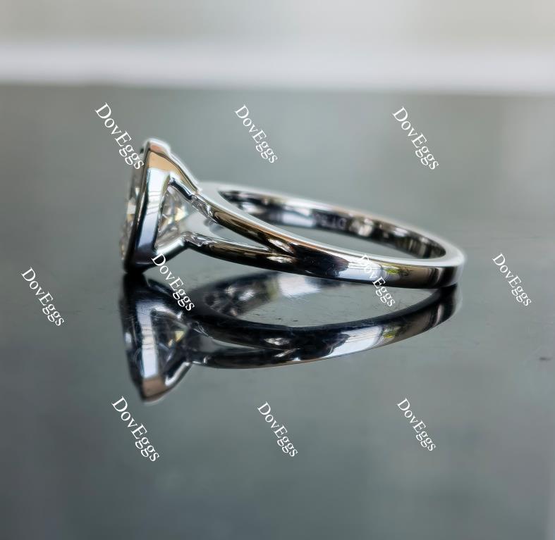Doveggs oval bezel setting split shank solitaire moissanite engagement ring