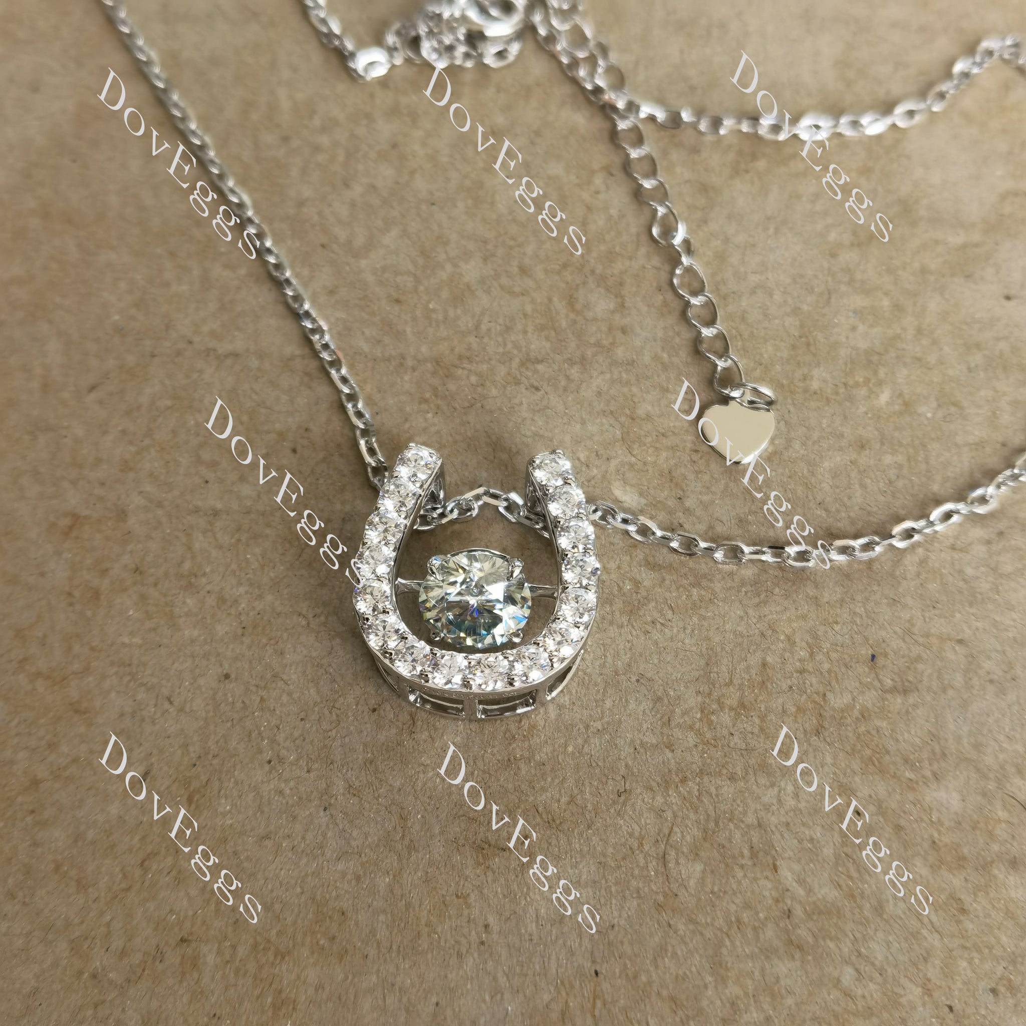 Doveggs 1.5ct round peacock blue moissanite pendant necklace (pendant only)