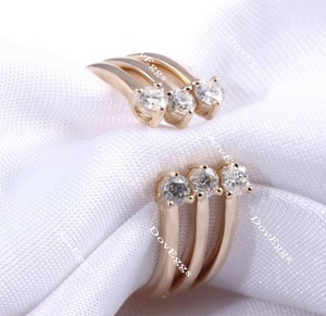 Doveggs Forever one 2.5mm moissanite /lab grown diamond wedding band