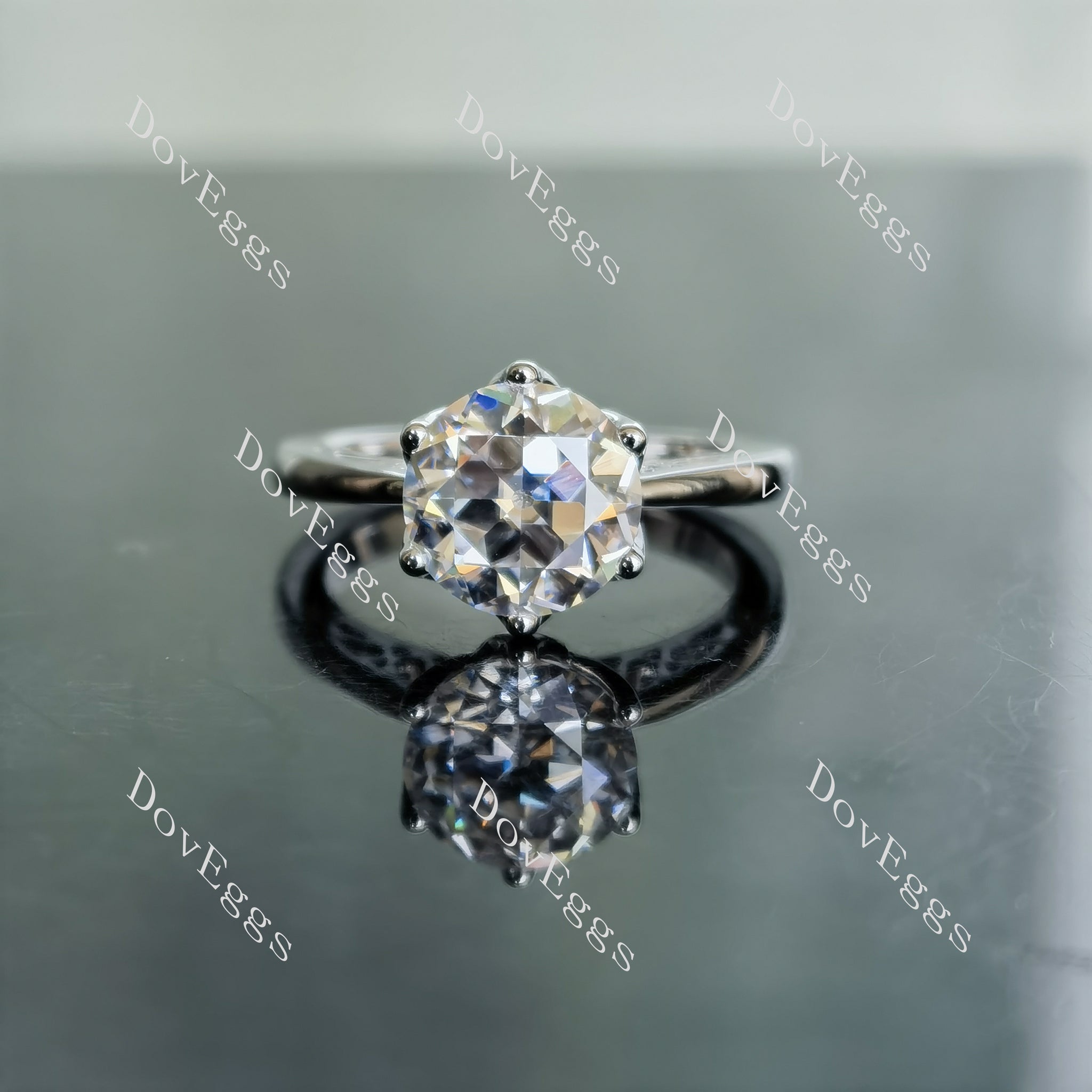 Doveggs round solitaire moissanite engagement ring