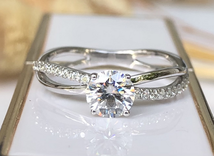 doveggs round 0.5 carat 18k white gold moissanite engagement ring - DovEggs-Seattle