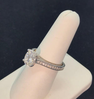 Doveggs 2ct oval full eternity moissanite engagement ring (size 7)