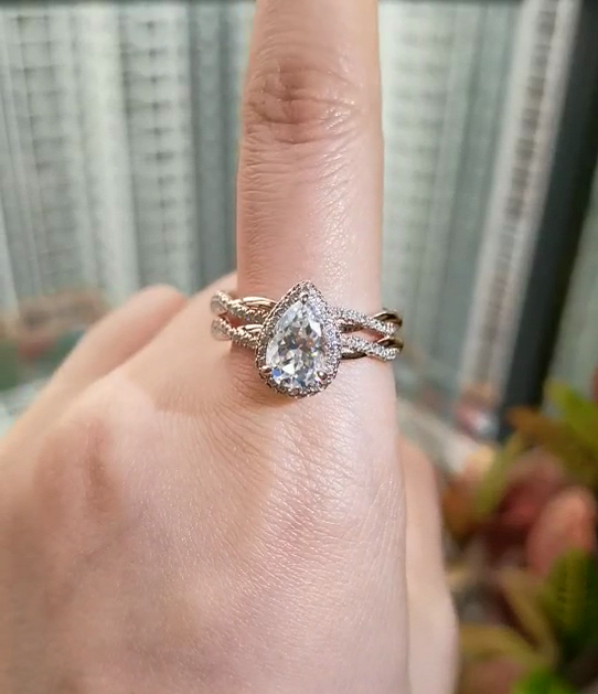 doveggs pear halo moissanite bridal set (2 rings)