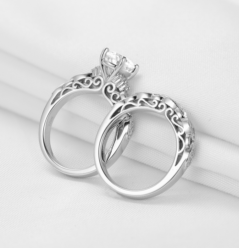 DovEggs sterling silver 1.5 carat oval moissanite bridal set (2 rings)