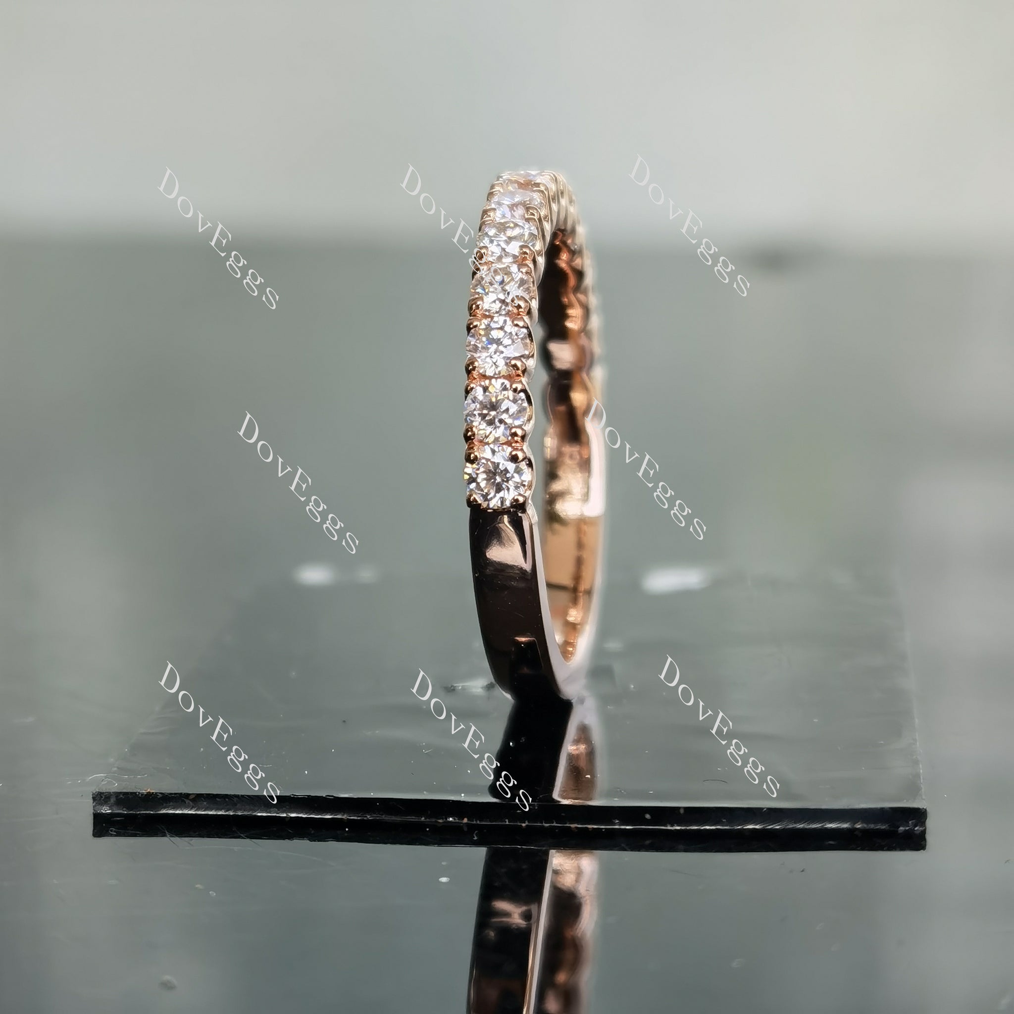 The Laurelelle halo moissanite bridal set (2 rings)