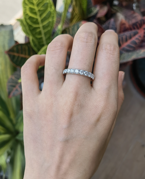 Doveggs round moissanite/lab grown diamond wedding band-2.7mm band width