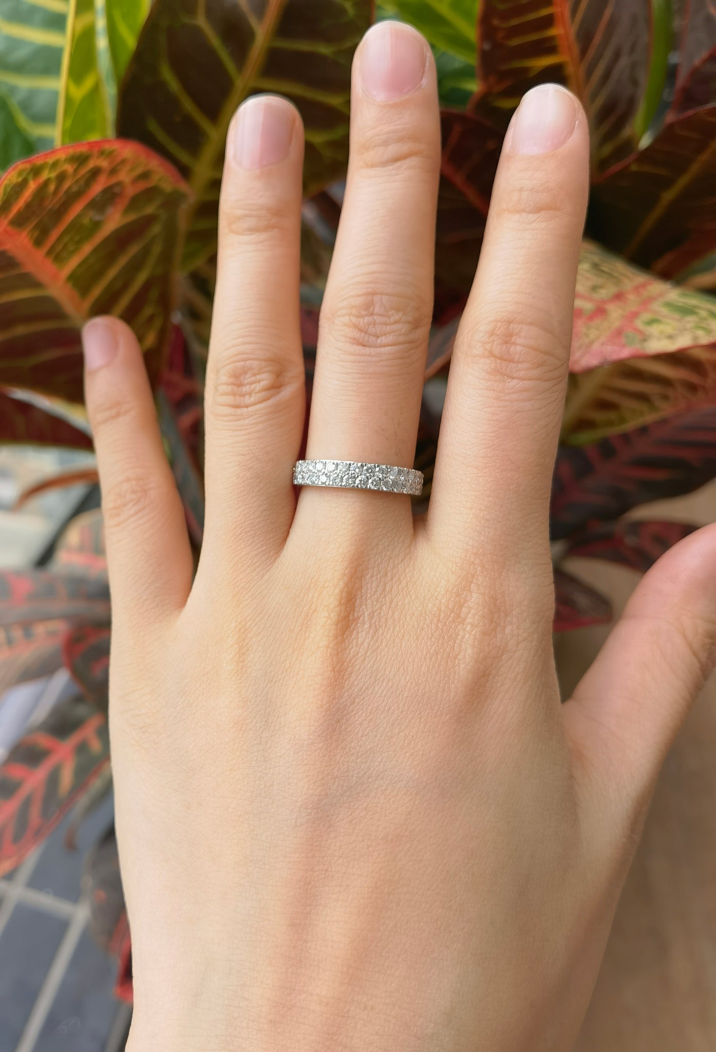 Doveggs round half eternity moissanite/lab grown diamond engagement ring wedding bands-2.8mm band width