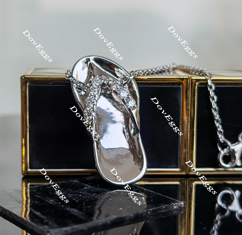 Doveggs shoes moissanite pendant necklace(Pendant only)