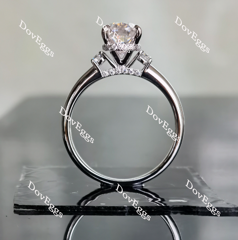 Doveggs three-stone moissanite engagement ring for women