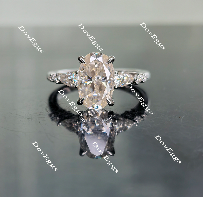 Doveggs oval side stone moissanite engagement ring