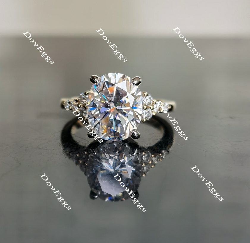 Doveggs's oval side stone moissanite engagement ring