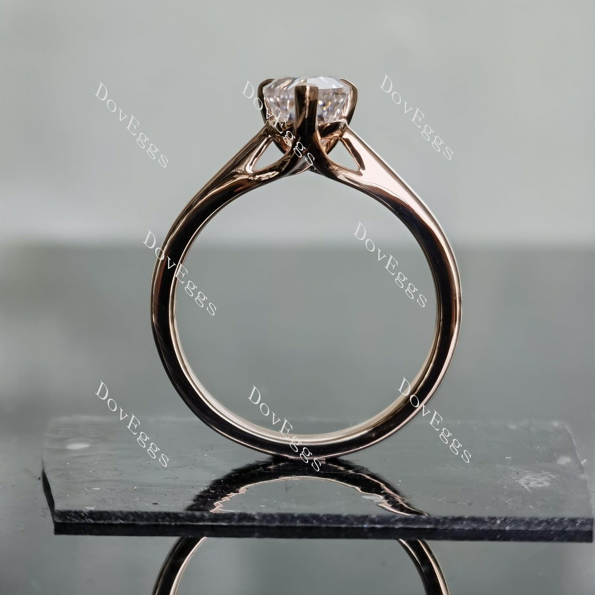 Doveggs solitaire moissanite engagement ring for women