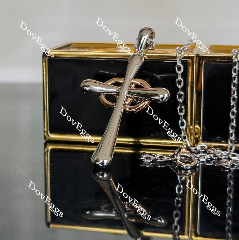 Doveggs the cross moissanite/lab grown diamond pendant necklace (pendant only)